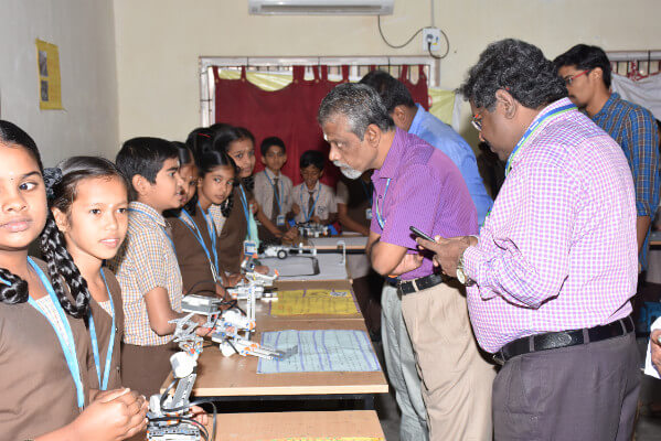 Robotic exhibition was conducted by the 6th ,7th and 8th  standard students of our school on 5.01.19
